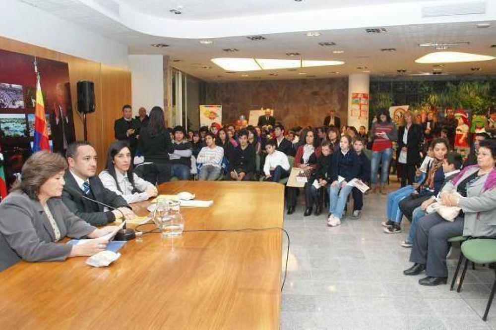 En el D�a del Libro se relanz� el Programa Provincial de Lectura