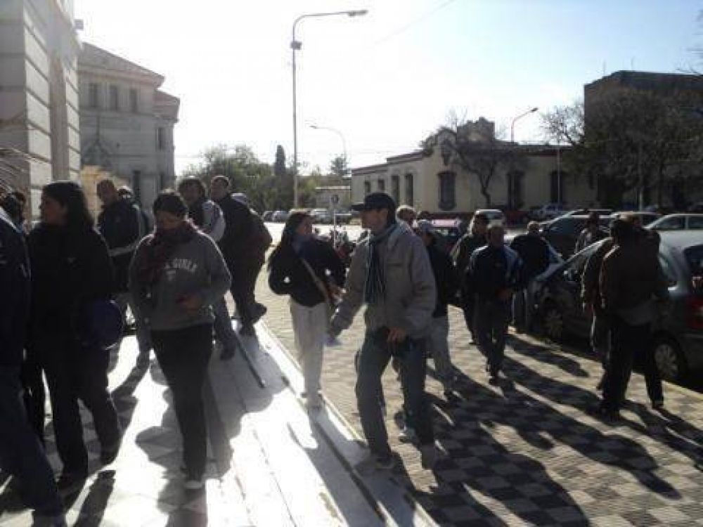 Cooperativas sociales se manifestaron en el palacio Municipal