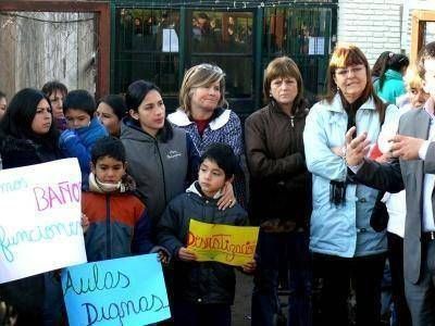 RECLAMAN POR ESTADO EDILICIO DE ESCUELA N�46
