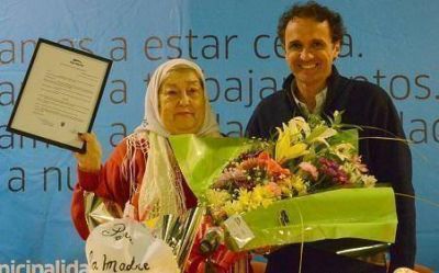 El Municipio de San Mart�n nombr� a Hebe de Bonafini �Visitante Ilustre�