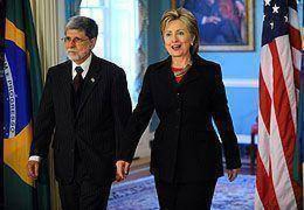 El canciller brasile�o y Hillary prepararon la visita de Lula a Obama en marzo 