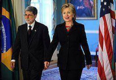 El canciller brasile�o y Hillary prepararon la visita de Lula a Obama en marzo 