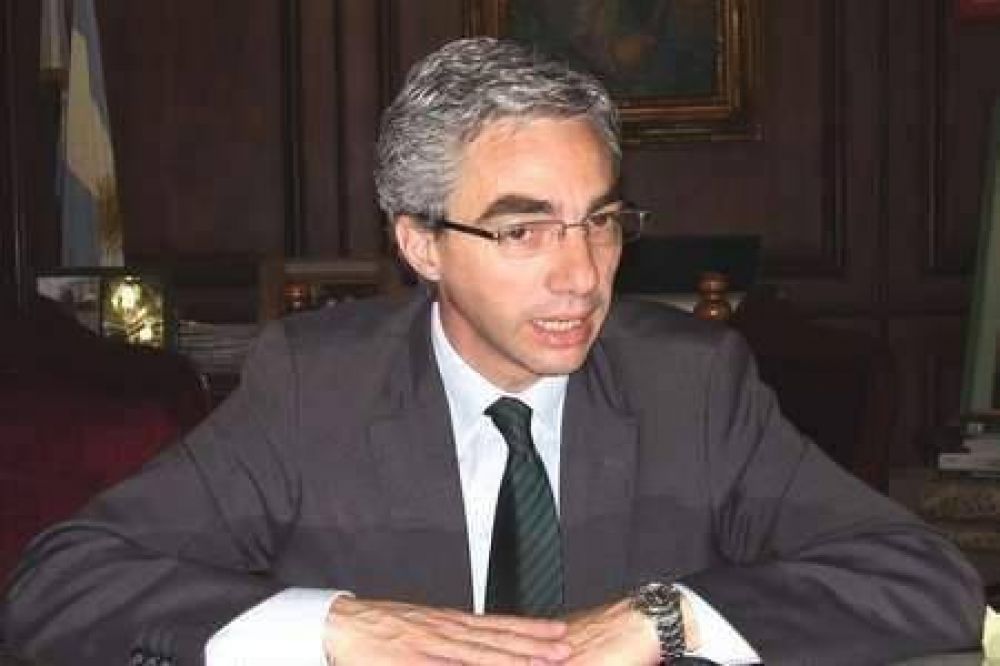 Meoni: "El radicalismo cambia o se extingue"