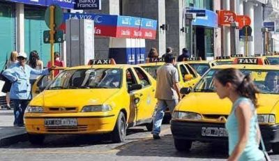 Taxistas exigen un 28 por ciento de incremento