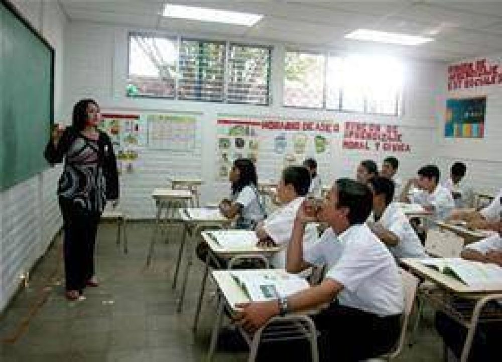 Piden control sanitario de los docentes en las escuelas 