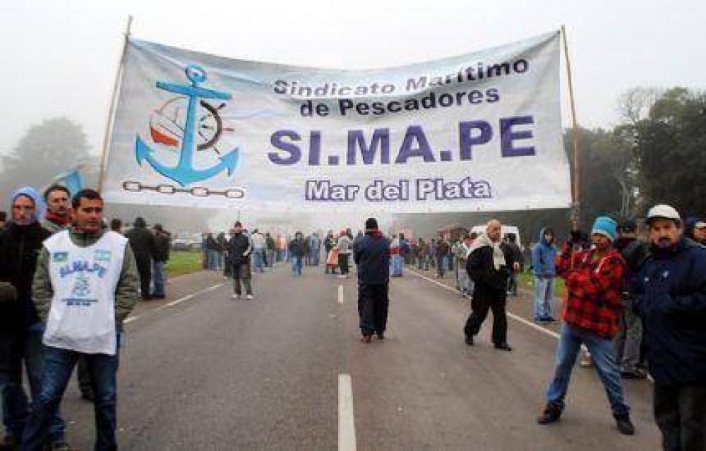 El Simape corta la Ruta 2 y la CGT llama a Plenario para decidir Movilizaci�n y analizar un potencial Paro General