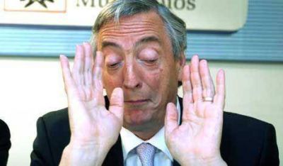 Denunciar�n penalmente a N�stor Kirchner por el 