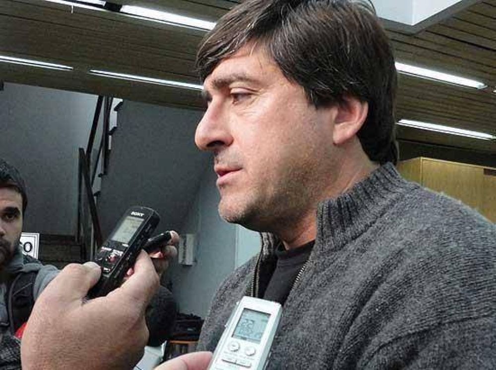 Luz y Fuerza lleva 25 d�as de medida de fuerza y la paritaria no muestra avances
