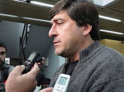 Luz y Fuerza lleva 25 d�as de medida de fuerza y la paritaria no muestra avances