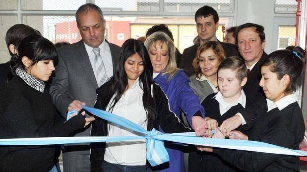 Despus de 21 aos, la Escuela 743 cuenta con su propio edificio escolar