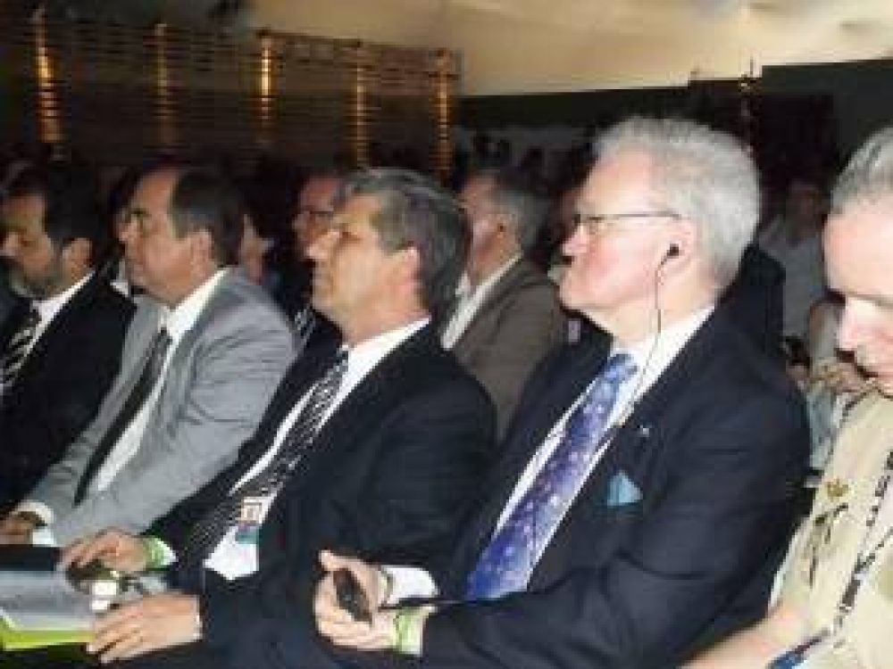 El goberndaor Poggi adhiri� a la declaraci�n de la Cumbre R�o+20