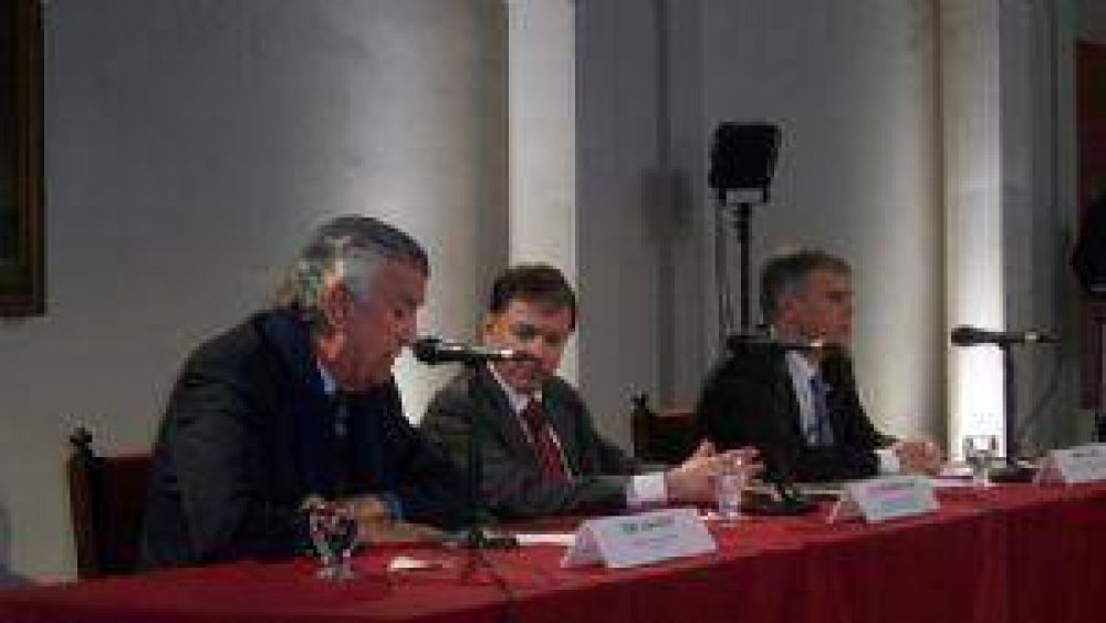 Gioja destac� la transversalidad de las pol�ticas provinciales para la Ni�ez