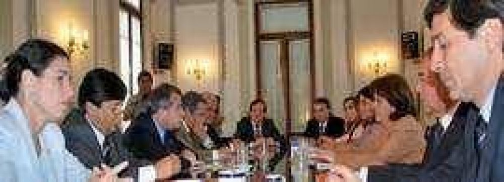 Primera reuni�n de la Comisi�n Provincial del Bicentenario 