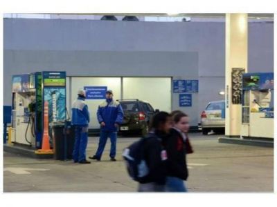 Ser� hasta el viernes el paro del transporte de combustible