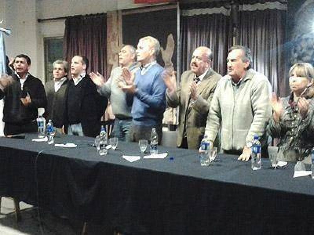 Sousa qued� "formalmente" al frente de Uni�n Celeste y Blanco en Echeverr�a