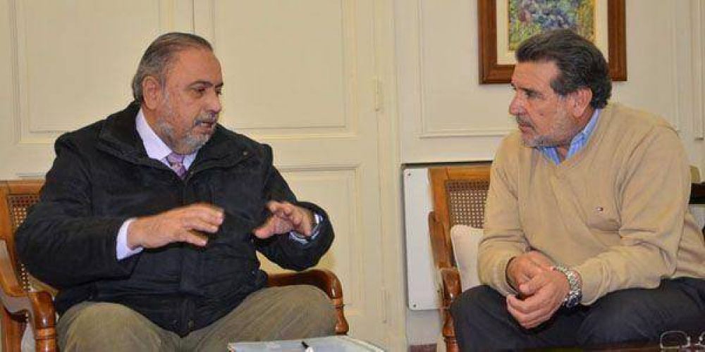 El Gobernador recibi� al rector de la UNLaR