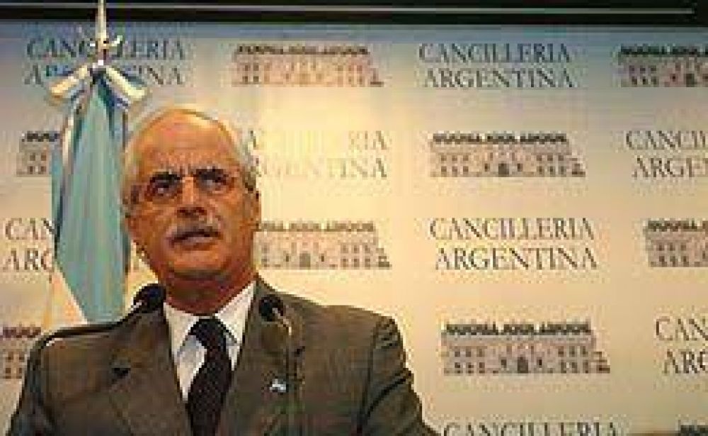 Primer roce con el gobierno de Obama: convocan al embajador de EEUU por informe de la CIA 