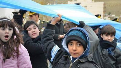 En Comodoro se inst� a recuperar el patriotismo