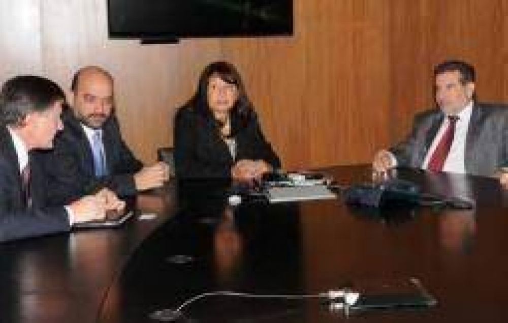 Beder ratific� su intenci�n de aportar terrenos fiscales a PRO.CRE.AR