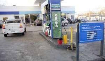Nafta: reci�n ma�ana se normalizar� el expendio