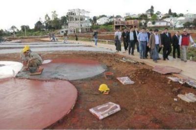 Closs apel� al di�logo y la paz para resolver los conflictos existentes