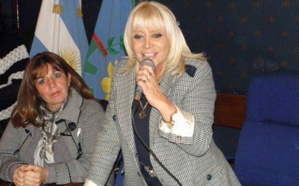 Carmen Z�ccaro: �Yo no renunci� a mi banca en el Concejo, se trata de una licencia�