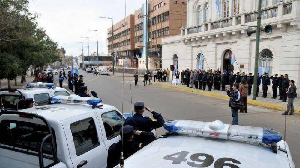 Tres nuevos patrulleros para la Departamental Uruguay
