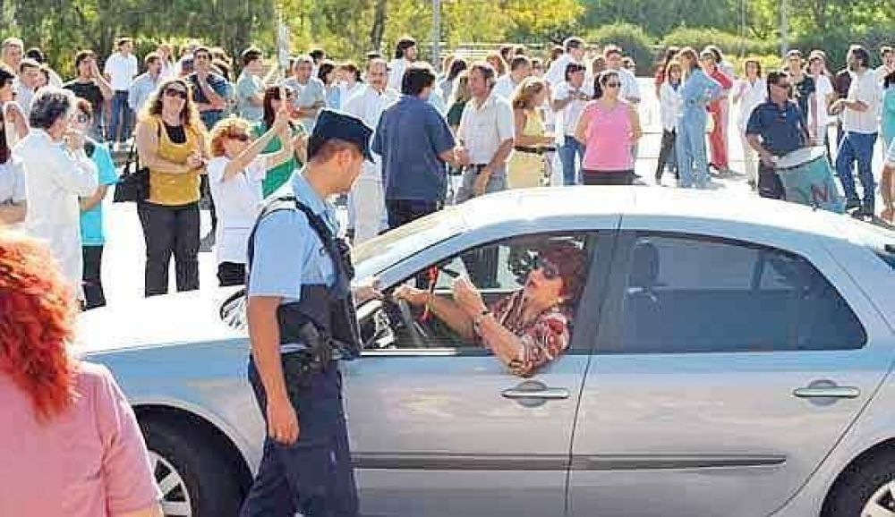 Empleados municipales profundizar�an el conflicto