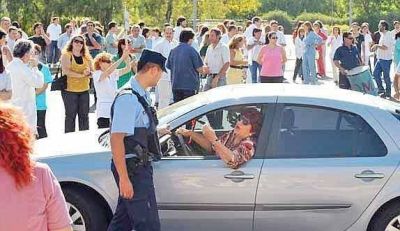 Empleados municipales profundizar�an el conflicto