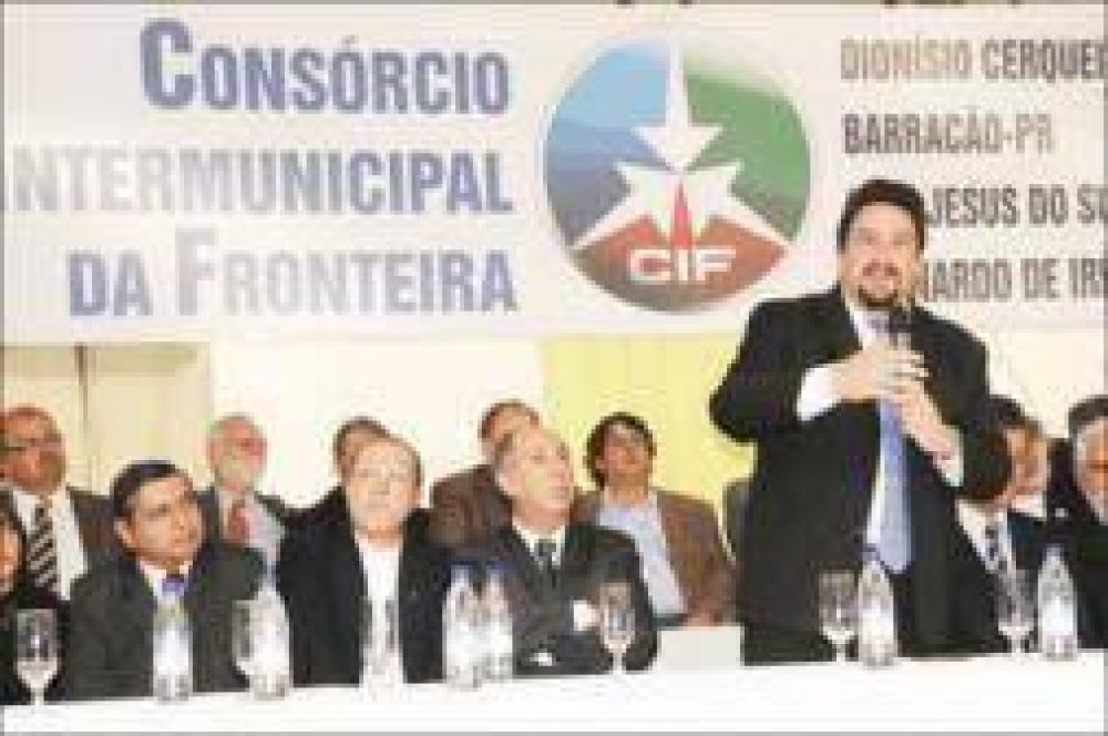 �Es una obra que representa un verdadero fen�meno de integraci�n�, dijo Closs