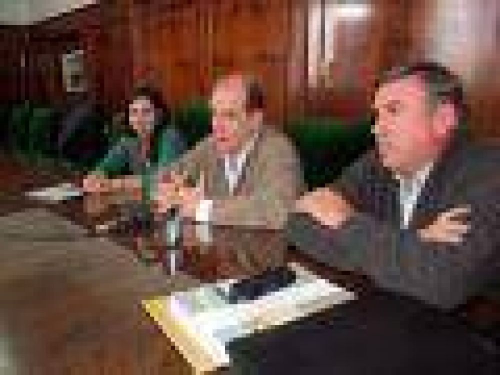 El intendente, Pablo Zurro, anunci� que el 3 de julio se inaugurar� la obra Henderson - Mones Caz�n