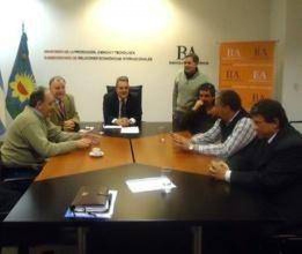 Reuni�n de APDFA con el Ministro de Producci�n