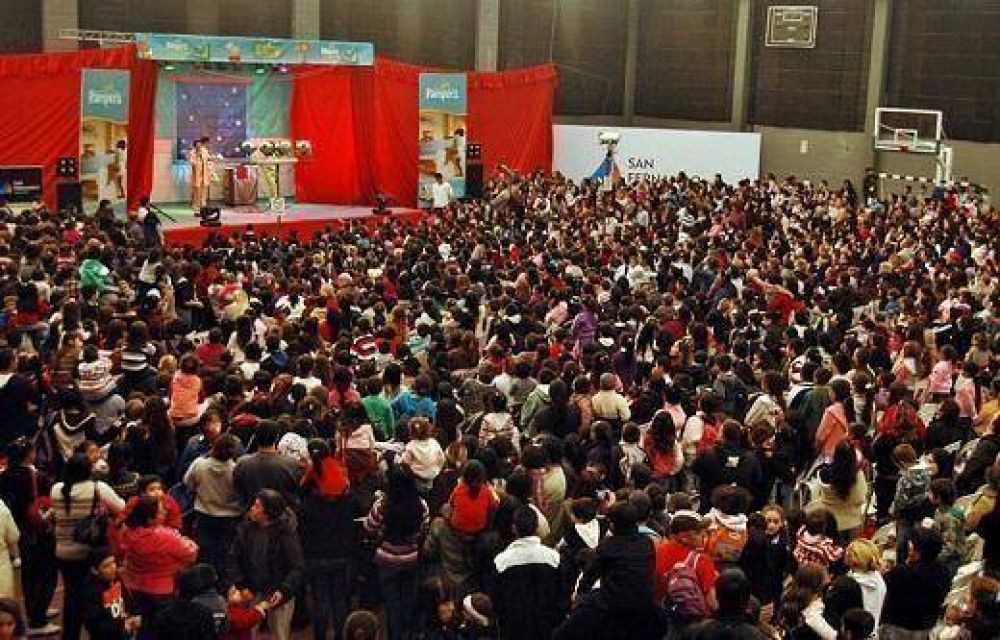 El Municipio de San Fernando y Pampers juntos por la familia
