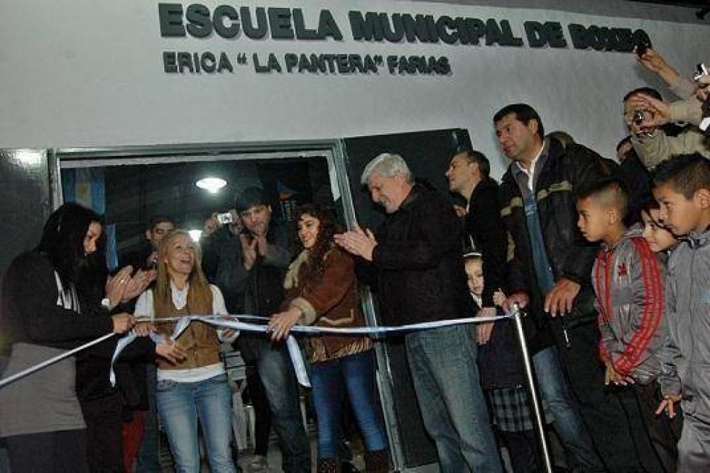Andreotti inaugur� una Escuela Municipal de Boxeo en Virreyes