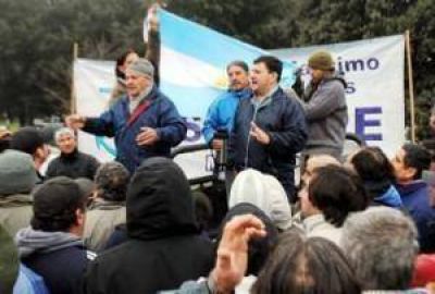 El secretario gremial del SIMAPE confirm� que en la asamblea no se lleg� a ning�n acuerdo y que continuar�n con el paro