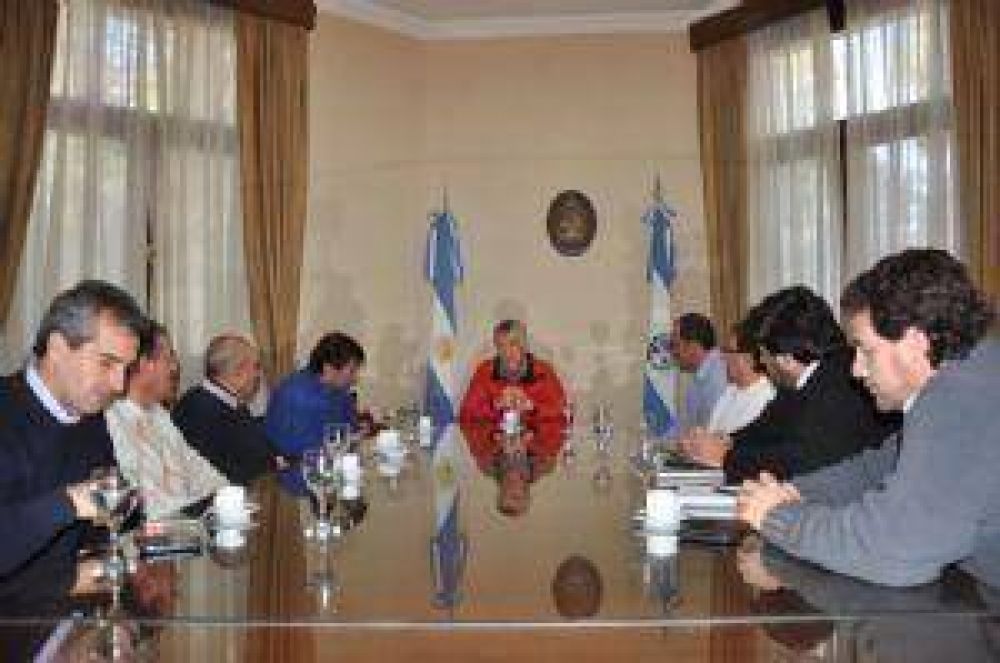 Gioja se reuni� con la C�mara Oliv�cola