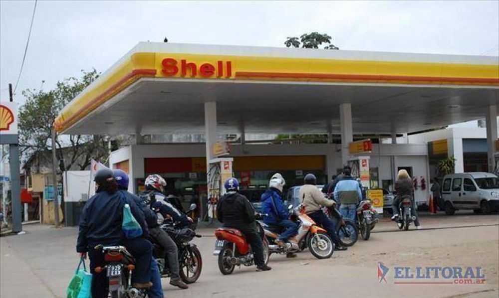 Surtidores reforzados y consumo de combustibles con previsi�n tras el paro