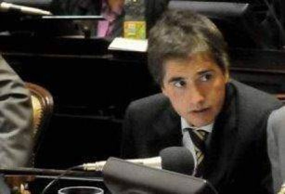 Lorenzino:"Scioli siempre fue el mismo desde el 2003, en cambio otros no pueden decir lo mismo"