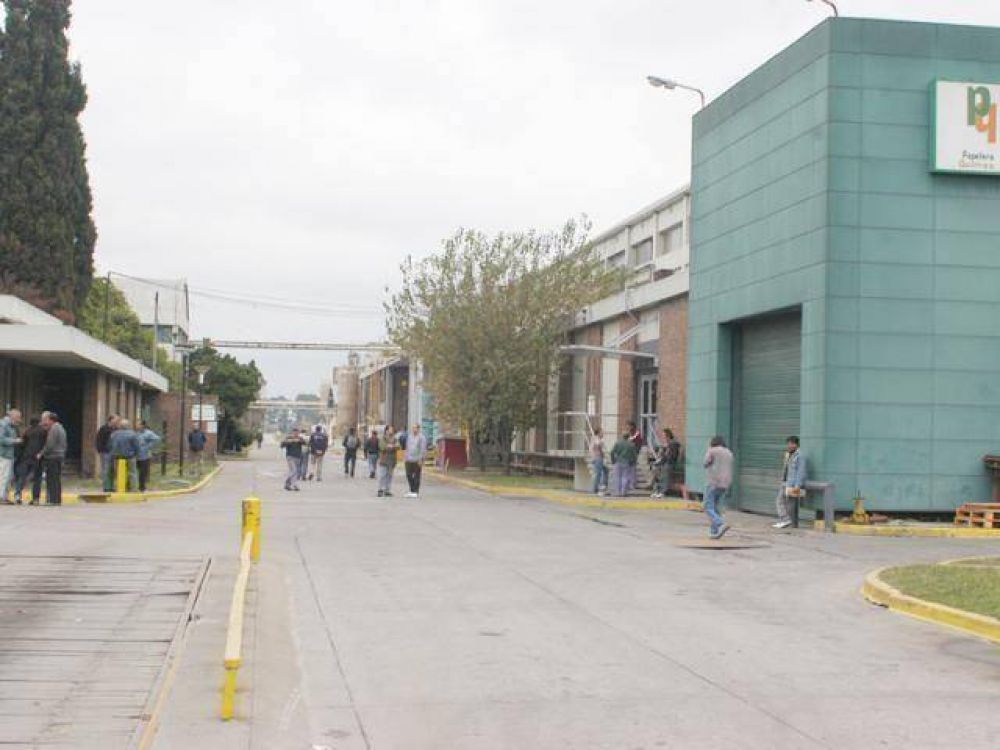 Pedido de los papeleros para salvar la ex Massuh