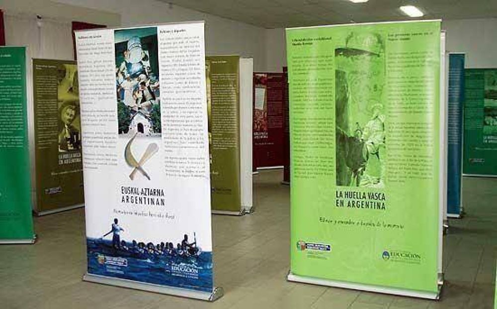 Lleg� a la Ciudad una importante muestra sobre la inmigraci�n vasca