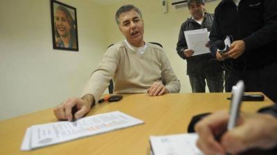 Paran Luz y Fuerza, Smata, Surrbac camioneros y otros cuatro gremios