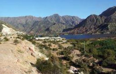 El gobierno insiste en que el Dique Los Sauces est� bajo su jurisdicci�n