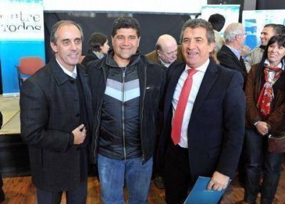 Entregaron aportes para m�s de 200 clubes de Entre R�os