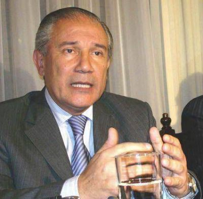 Finanzas y el a�o legislativo En la agenda de Barrionuevo 