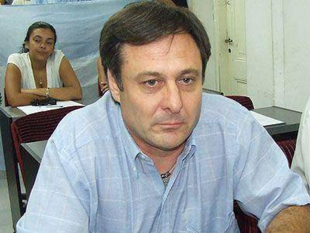 Bastanza defendi� el proyecto para cobrar los asfaltos.