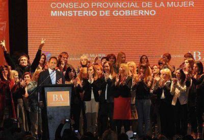 Intendente Selva junto a Scioli, en Ituzaing�