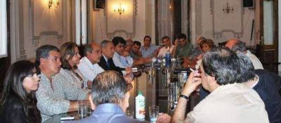 Barrionuevo habl� de crisis financiera y de los 