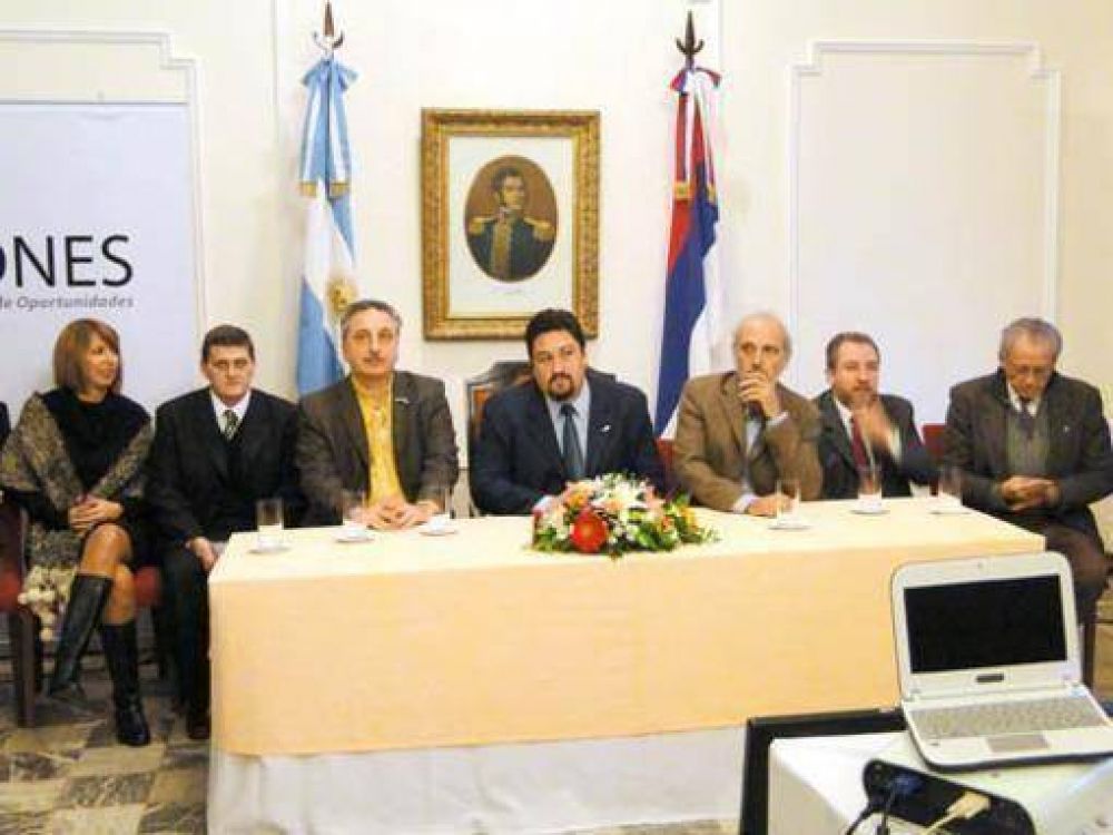 El Gur� Digital llegar� como prueba piloto a 30 escuelas misioneras