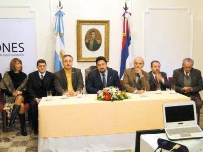 El Gur� Digital llegar� como prueba piloto a 30 escuelas misioneras
