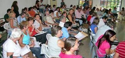 Los maestros aceptaron el aumento y el lunes comienzan las clases.